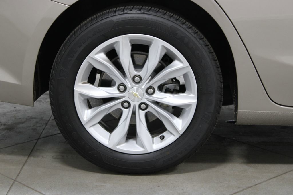 Used 2023 Chevrolet Malibu LT image 13