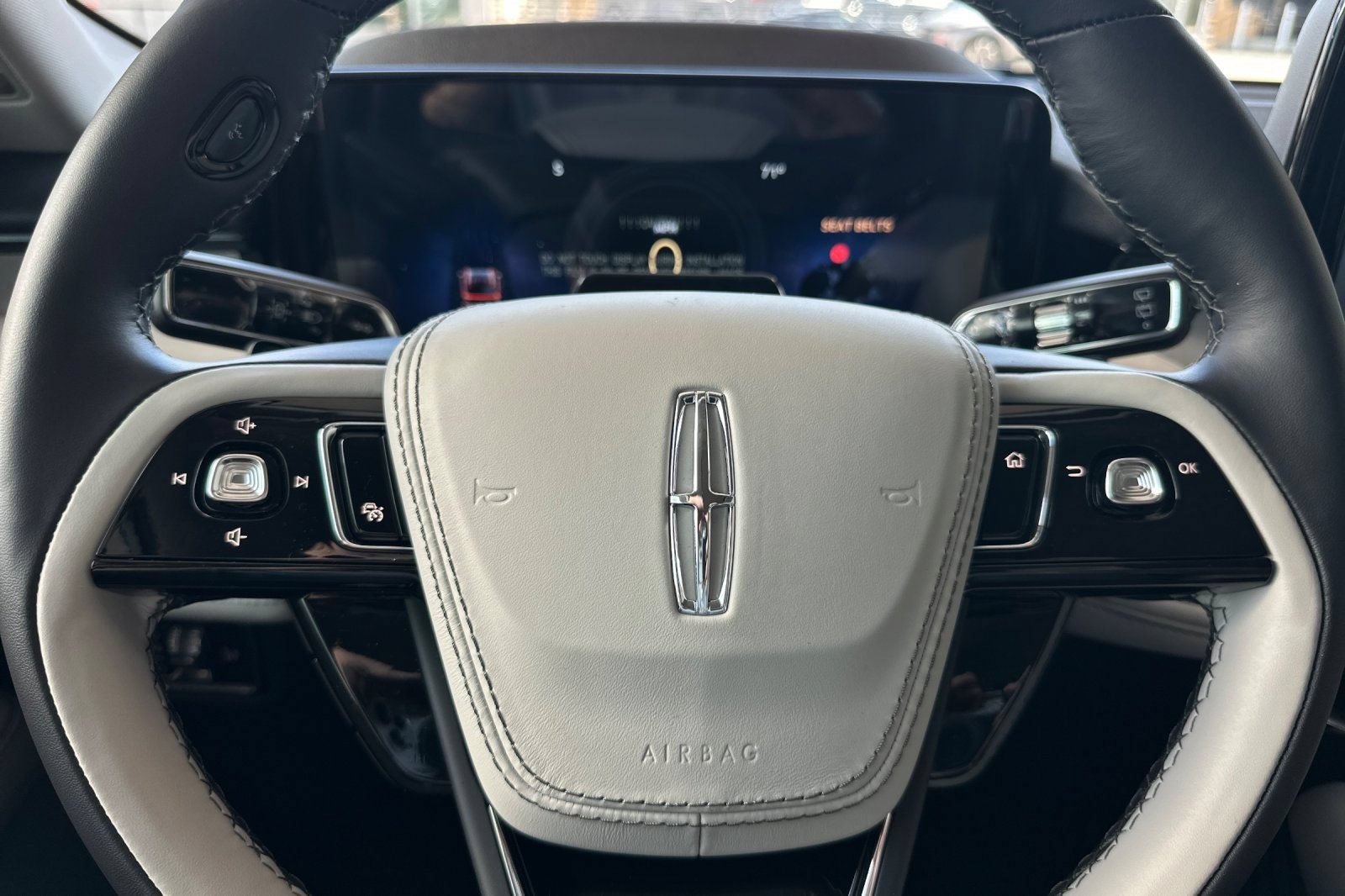 New 2026 Lincoln Aviator Reserve AWD/4WD image 23
