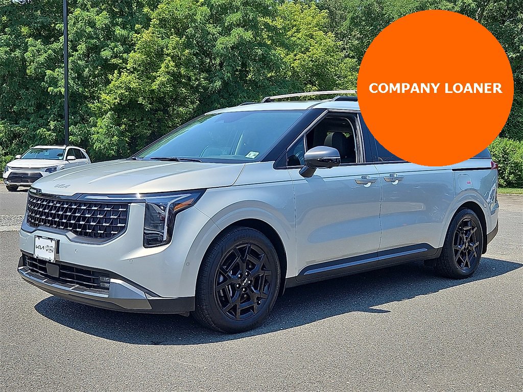 Used 2025 Kia Carnival SX Prestige image 3