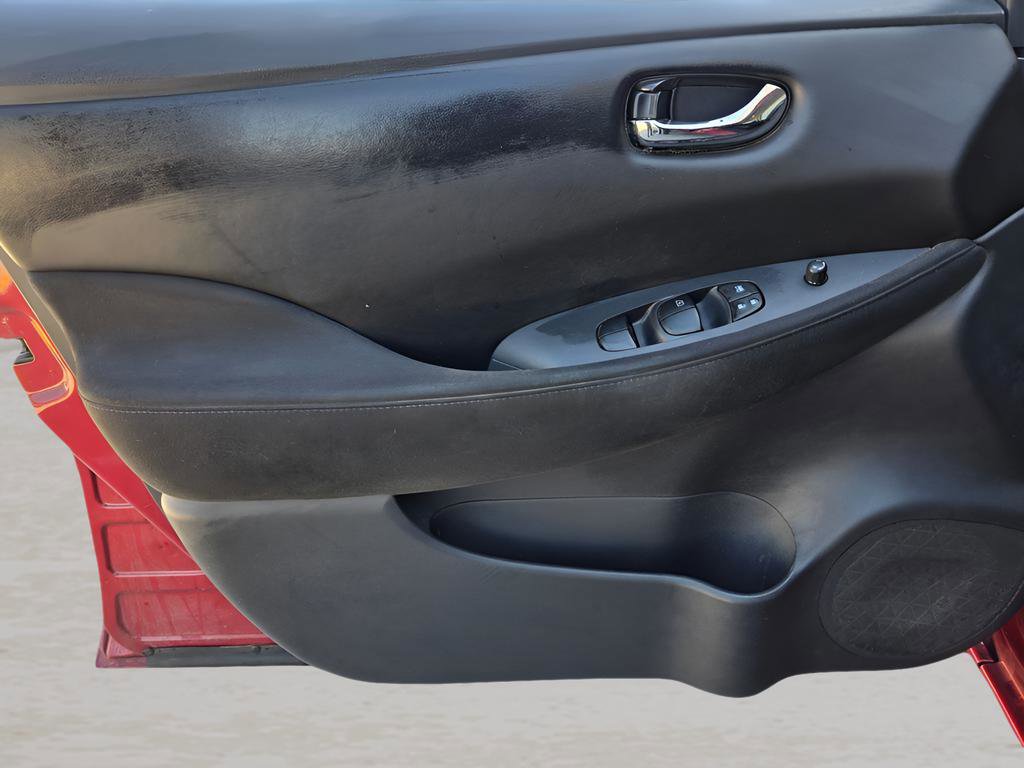 Used 2015 Nissan Leaf S w/ Charge Package image 16
