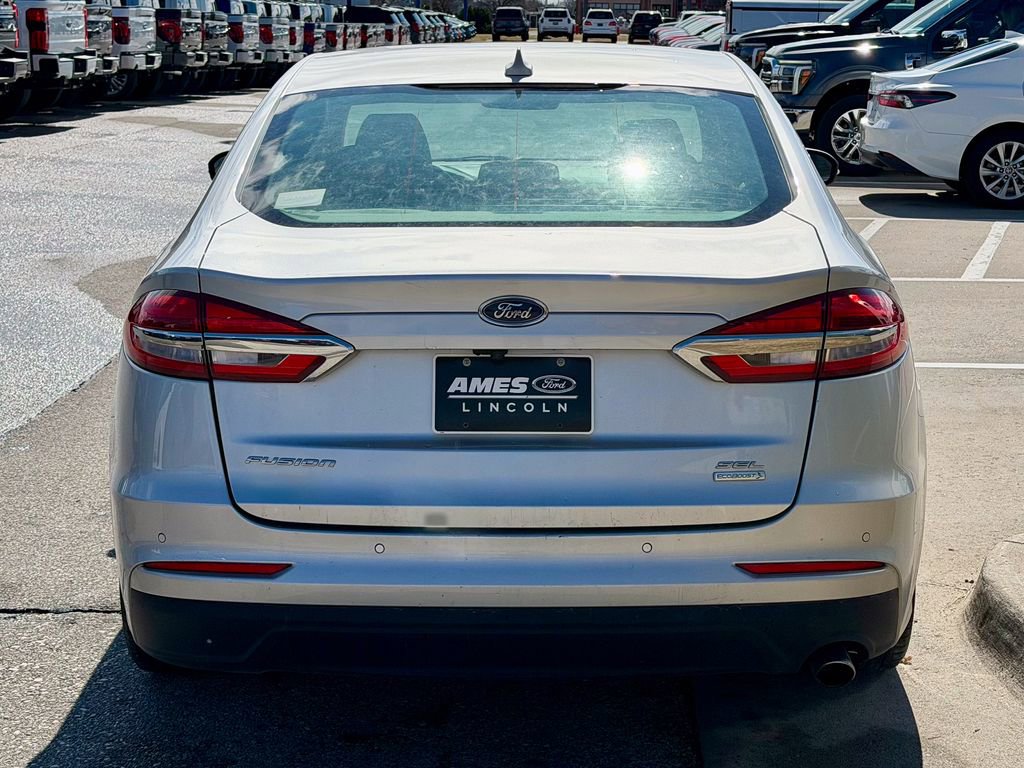 Used 2019 Ford Fusion SEL image 5