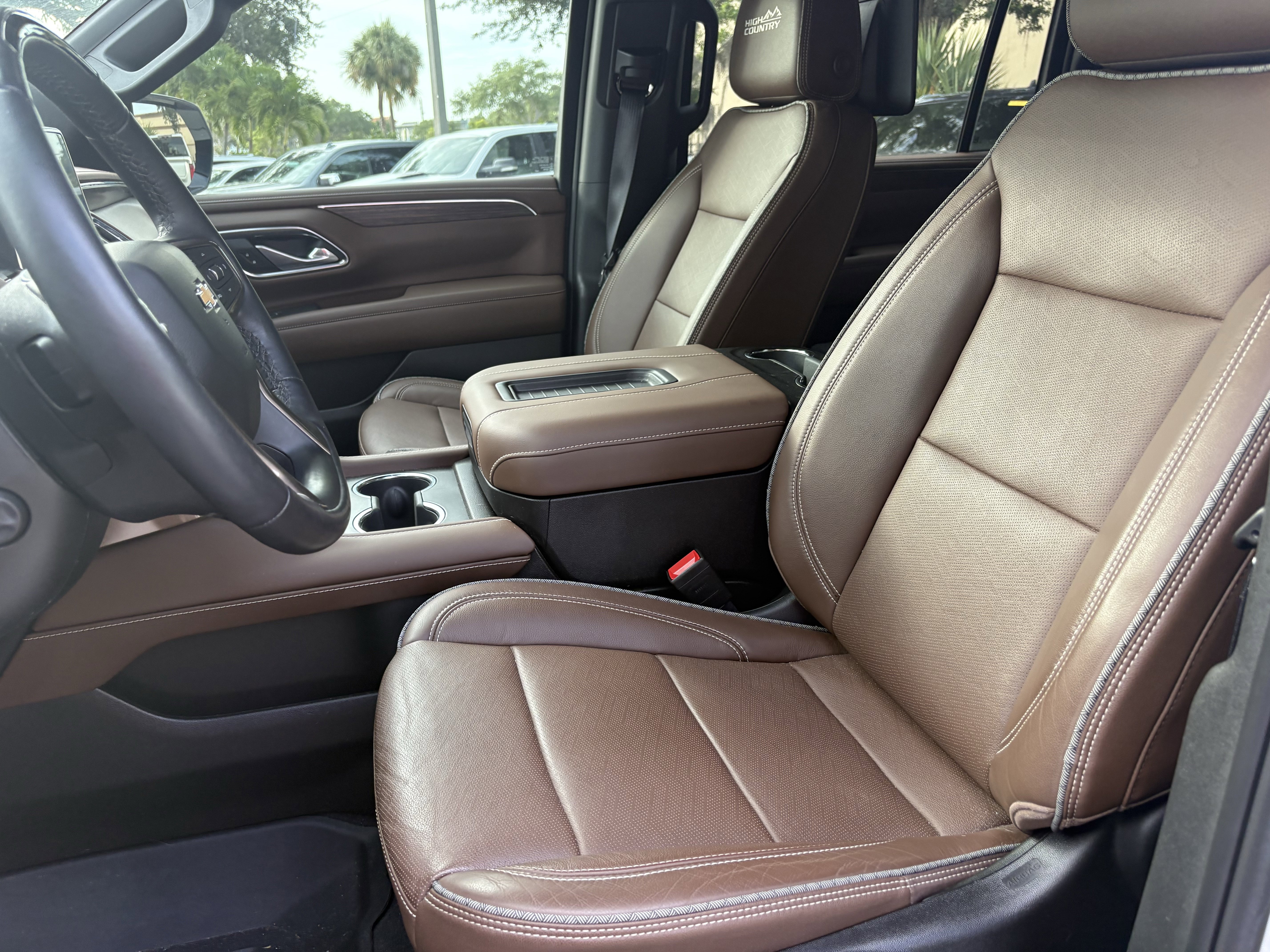 Used 2024 Chevrolet Suburban High Country w/ Advanced Technology Package AWD/4WD image 11
