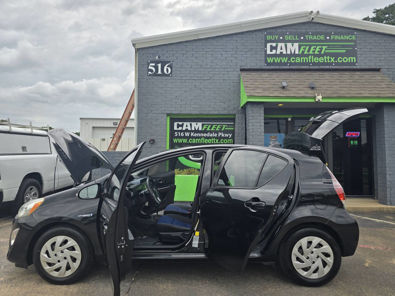 Used 2016 Toyota Prius C Two image 43