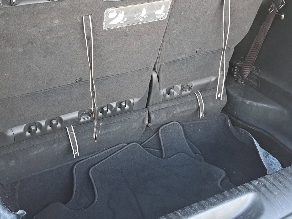 Used 2020 Chrysler Pacifica Touring-L w/ S Appearance Package image 8