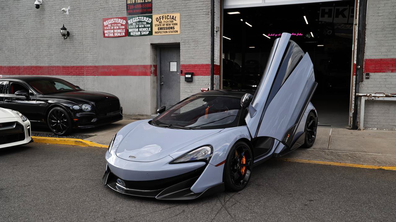 Used 2019 McLaren 600LT RWD image 10