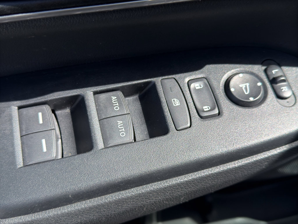 Used 2019 Honda CR-V Touring image 12