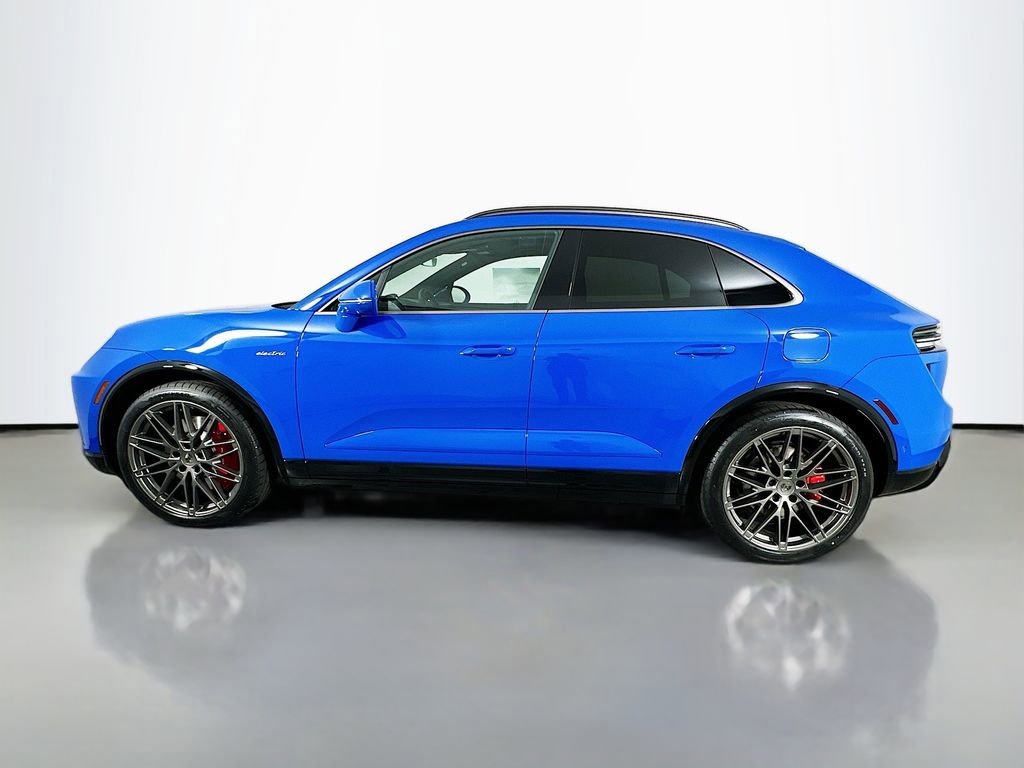 New 2026 Porsche Macan Turbo Electric image 2
