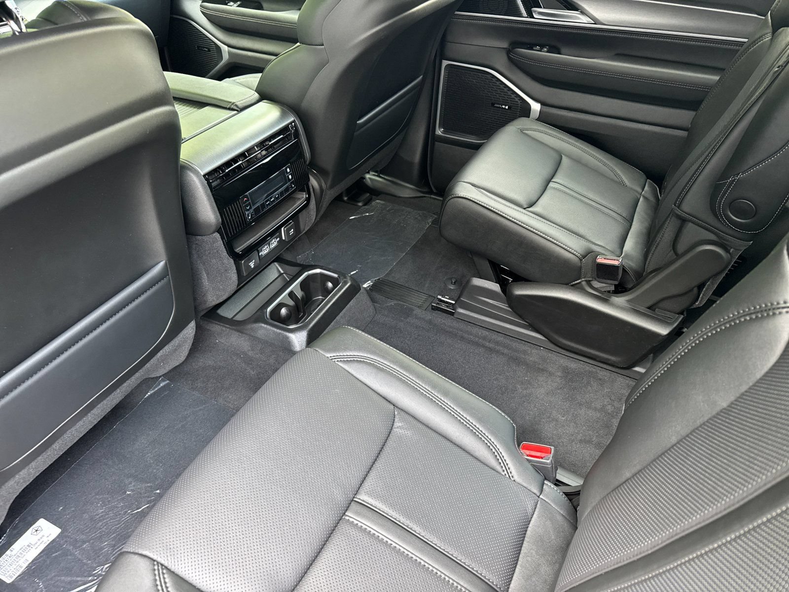 New 2026 Jeep Grand Wagoneer Limited AWD/4WD image 12