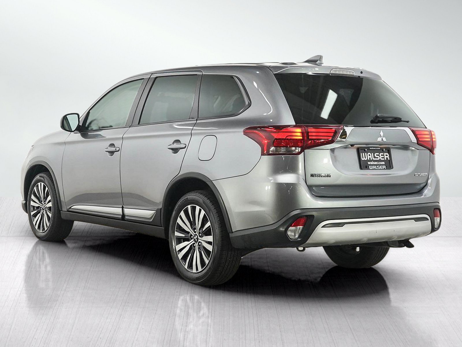 Used 2019 Mitsubishi Outlander ES AWD/4WD image 3