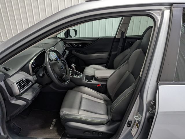 Used 2025 Subaru Outback Onyx Edition AWD/4WD image 16