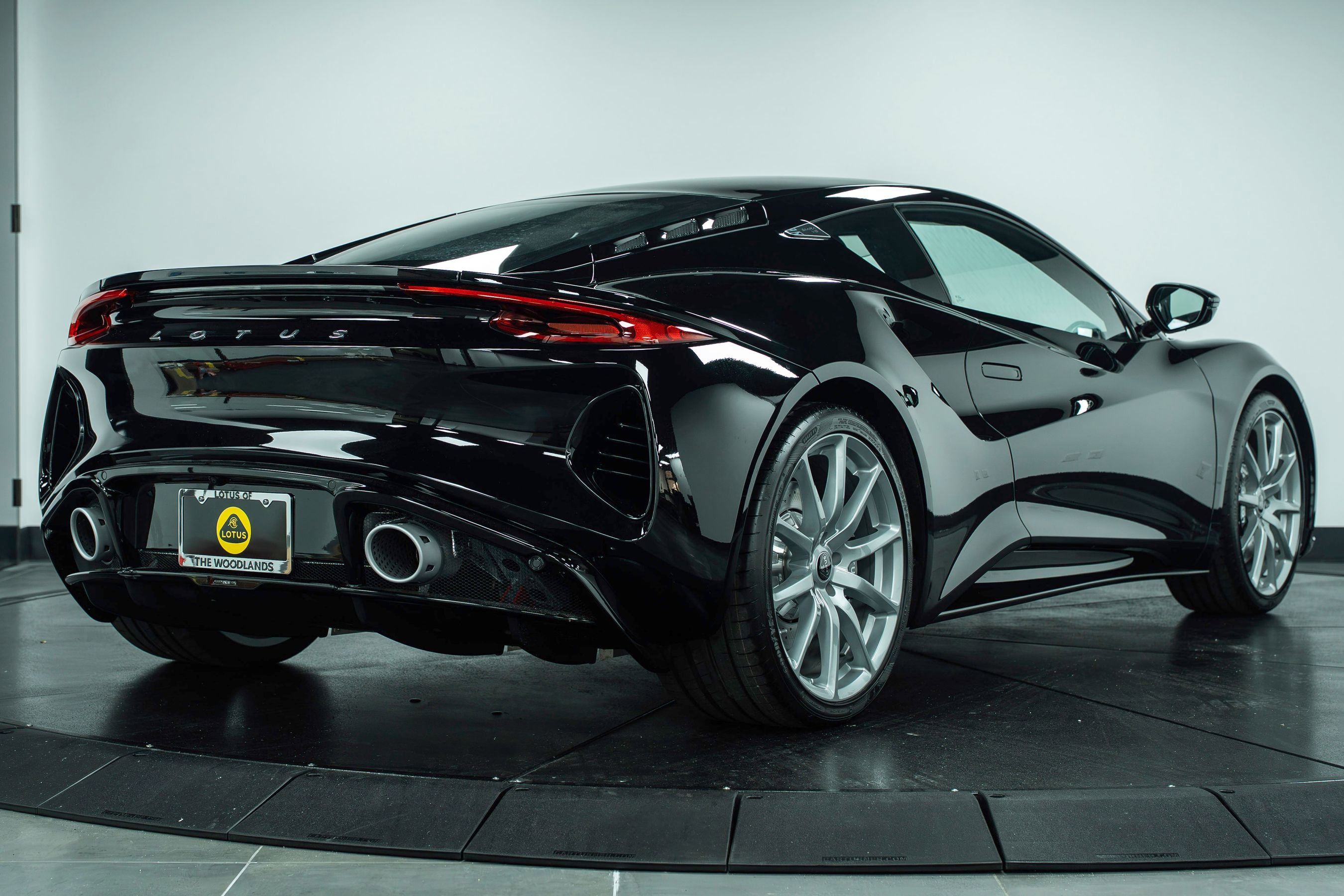 New 2025 Lotus Emira RWD image 3