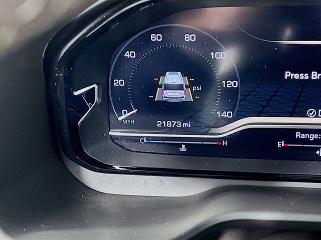 Certified 2024 GMC Yukon Denali image 12