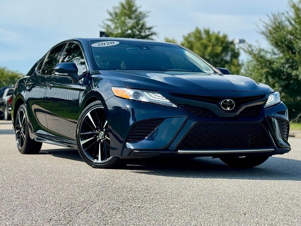 Used 2020 Toyota Camry XSE FWD image 2