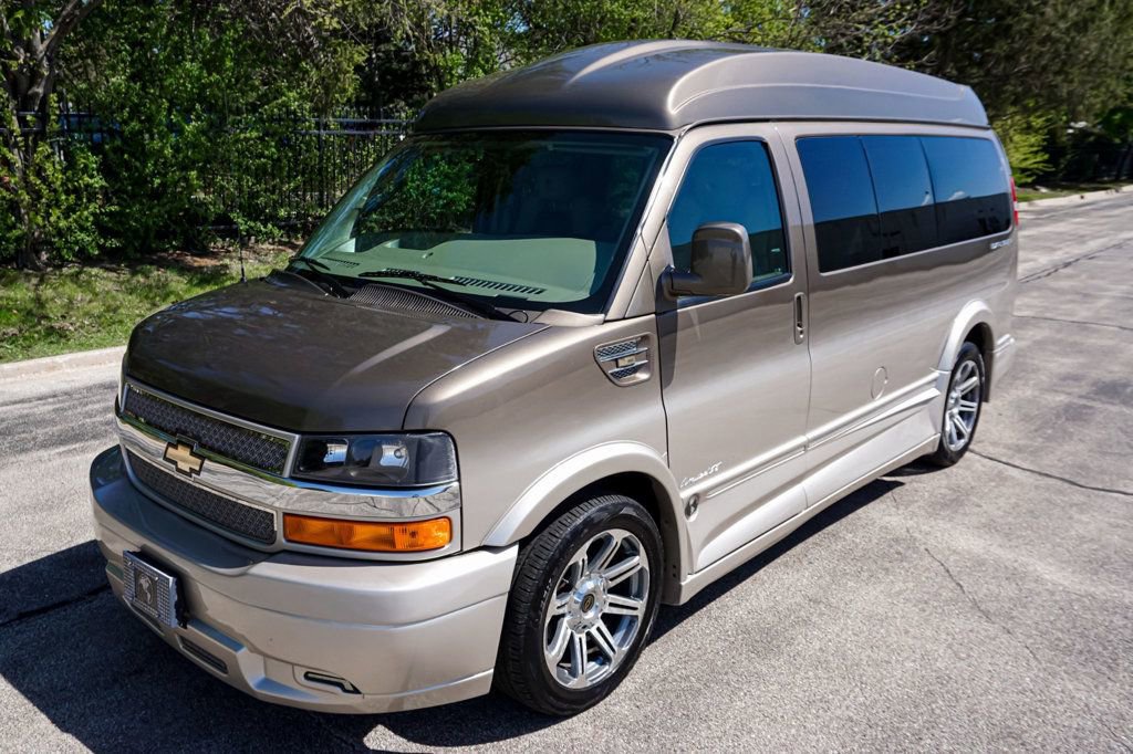 Used 2017 Chevrolet Express 2500 RWD image 62