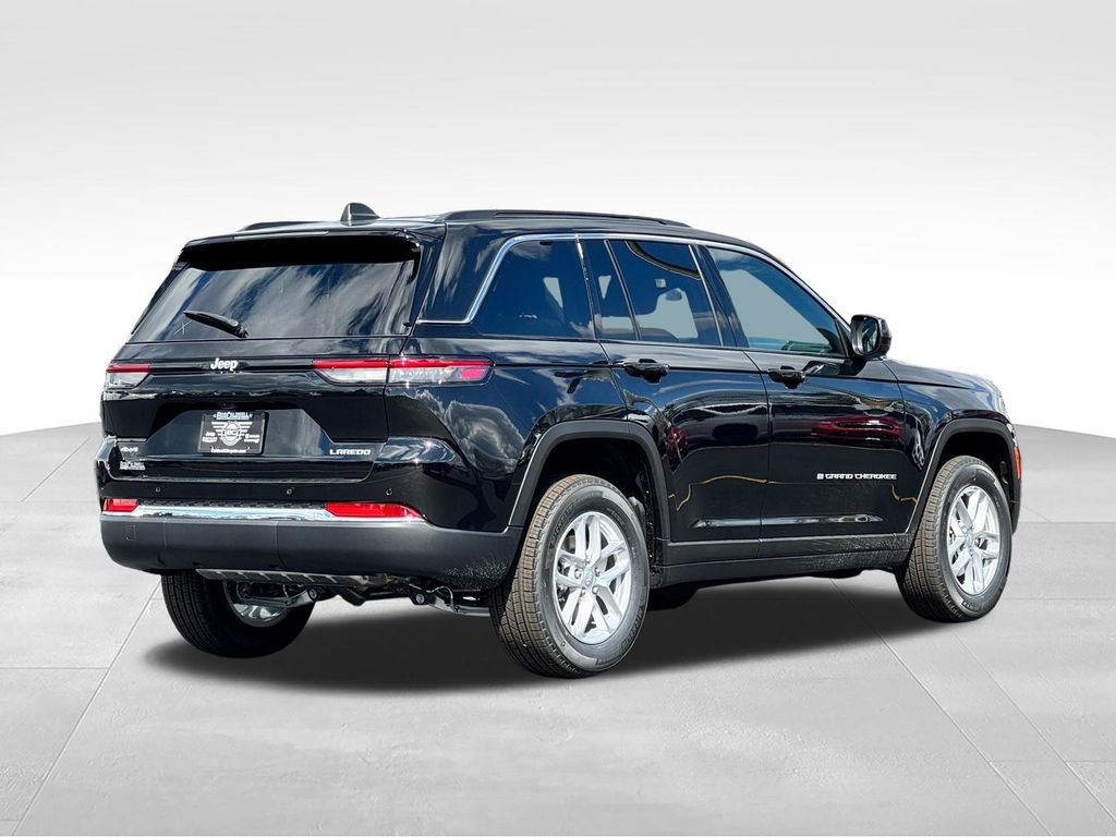New 2026 Jeep Grand Cherokee Laredo X AWD/4WD image 7