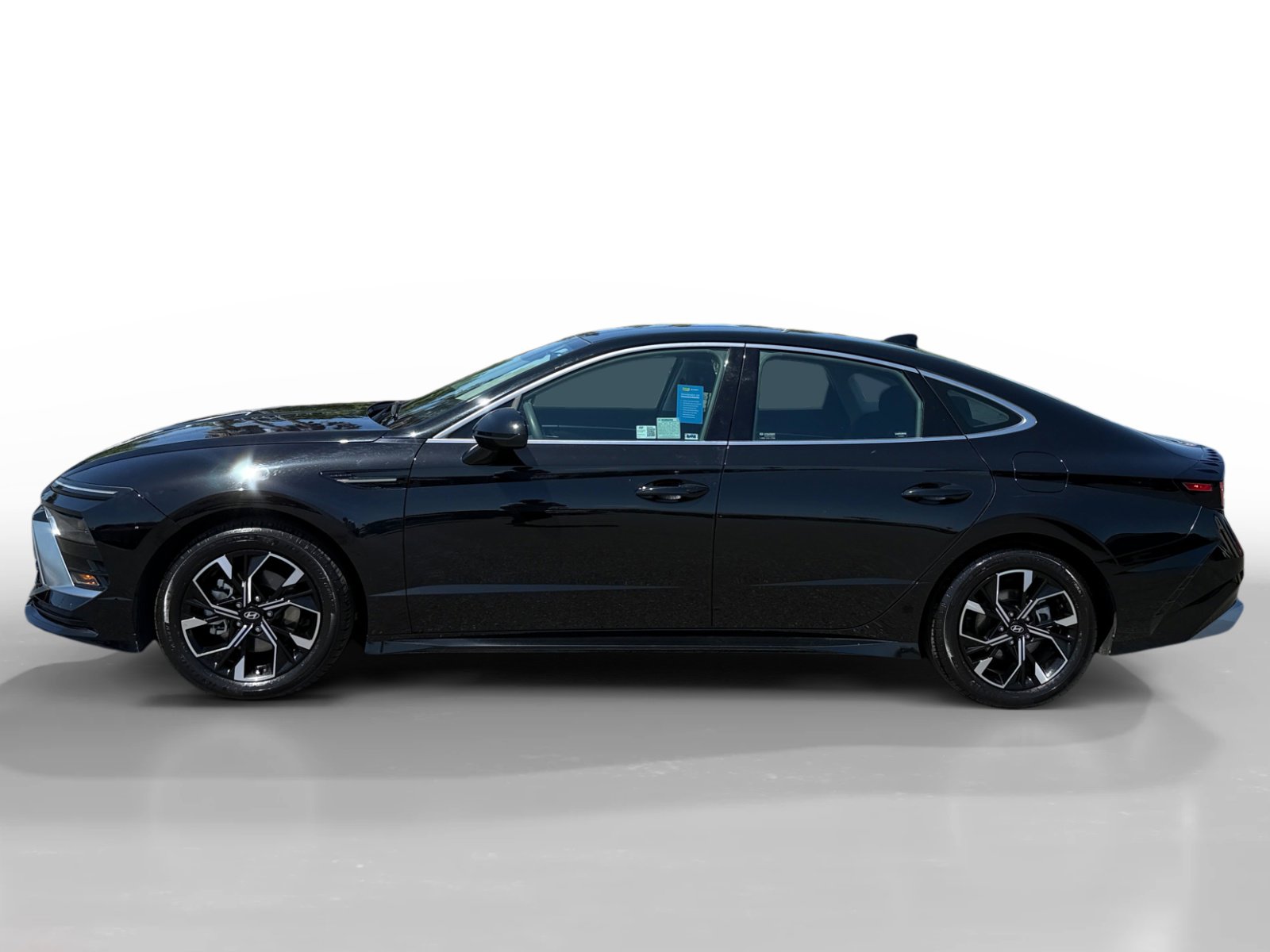 Used 2024 Hyundai Sonata SEL FWD image 2