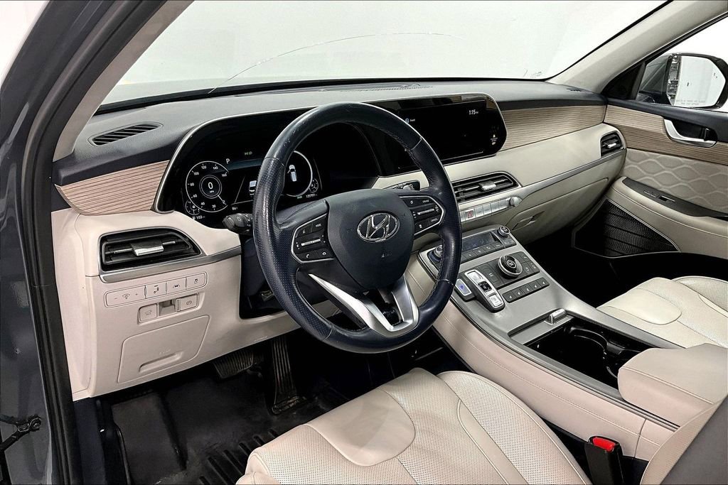 Used 2021 Hyundai Palisade Calligraphy image 16