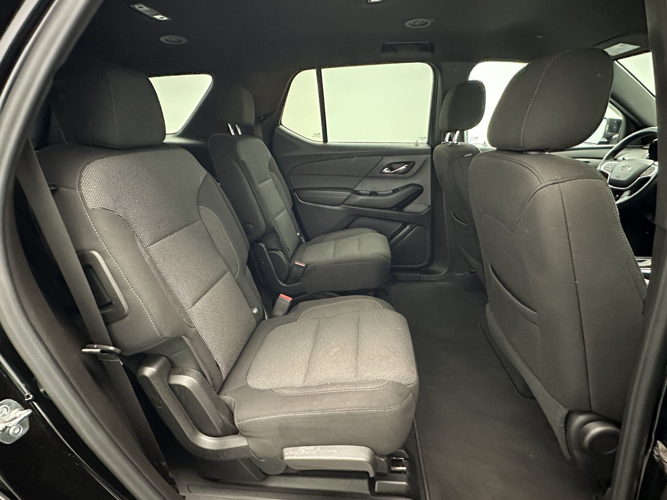 Used 2023 Chevrolet Traverse LT w/ Midnight/Sport Edition AWD/4WD image 30