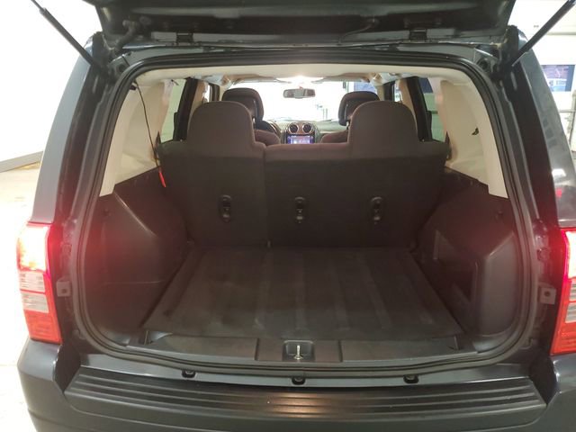 Used 2015 Jeep Patriot Latitude image 24