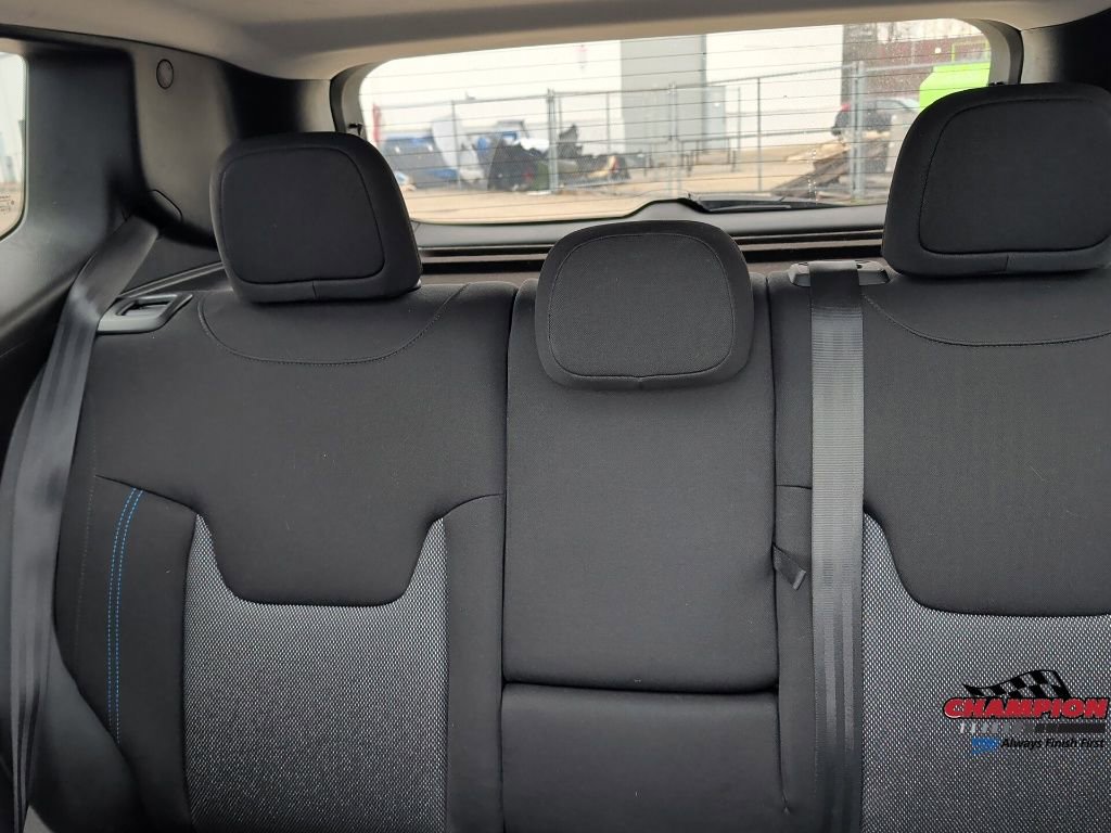 Used 2021 Jeep Renegade Latitude w/ Convenience Group AWD/4WD image 31