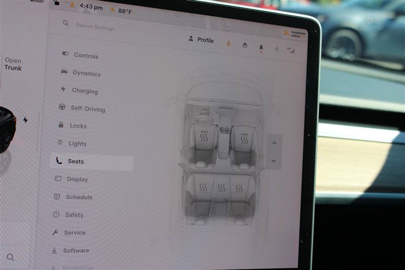 Used 2023 Tesla Model 3 Standard Range RWD image 13