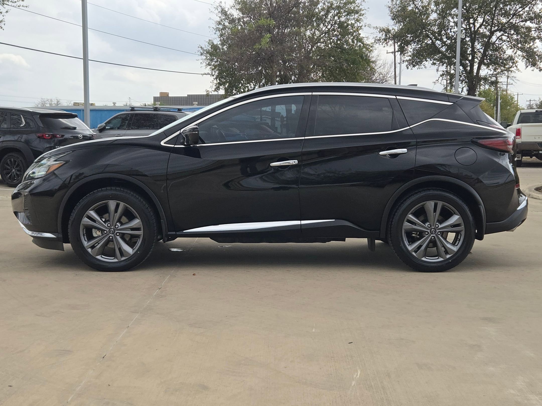 Certified 2024 Nissan Murano Platinum w/ Cargo Package FWD image 4