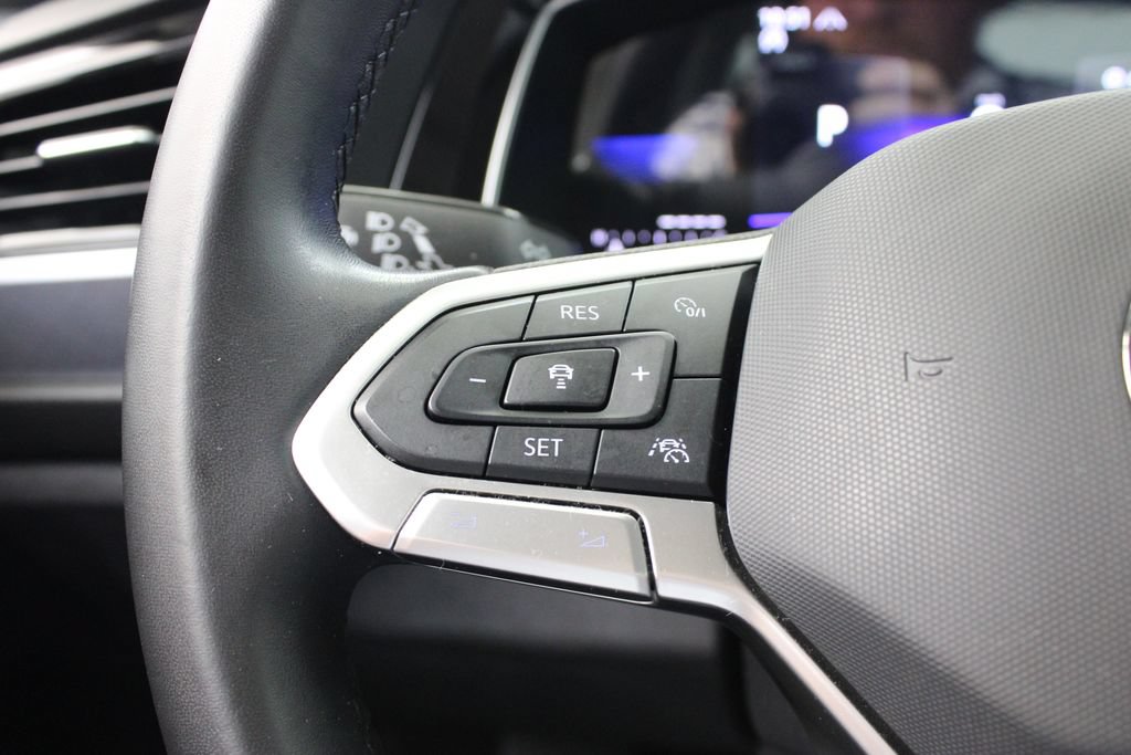 Certified 2023 Volkswagen Jetta SE FWD image 25