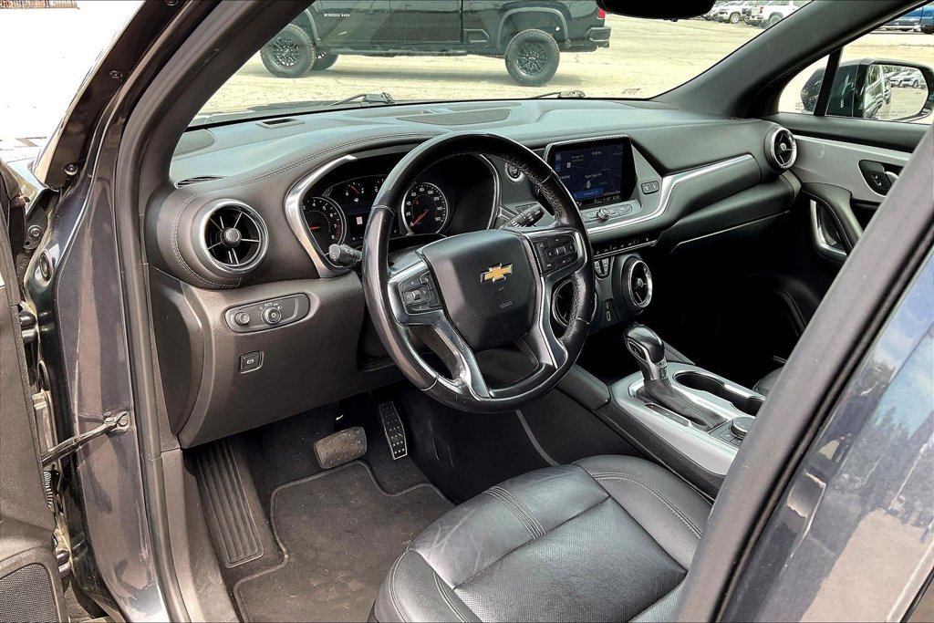 Used 2022 Chevrolet Blazer LT w/ Sound & Technology Package FWD image 23