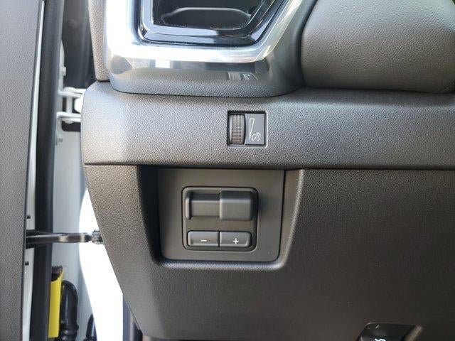 New 2026 GMC Canyon Elevation w/ Convenience Package RWD image 30