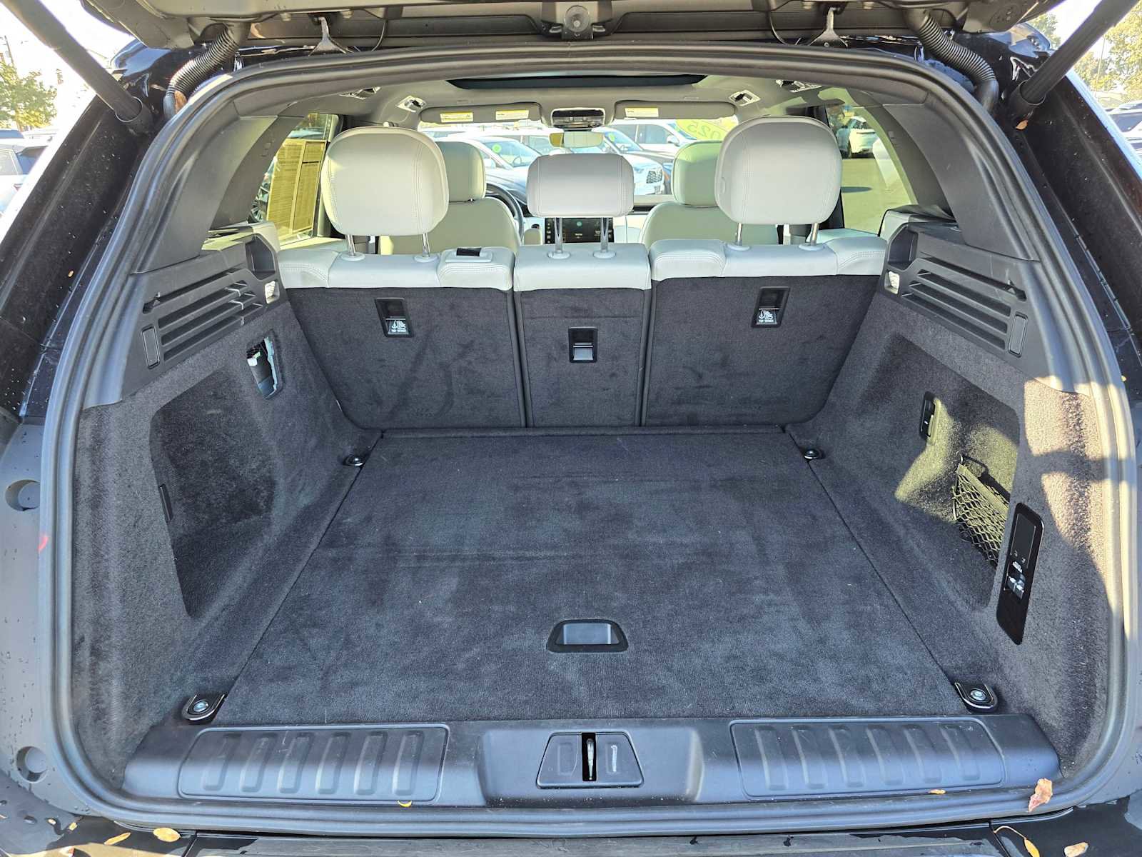 Certified 2025 Land Rover Range Rover Sport SE image 14