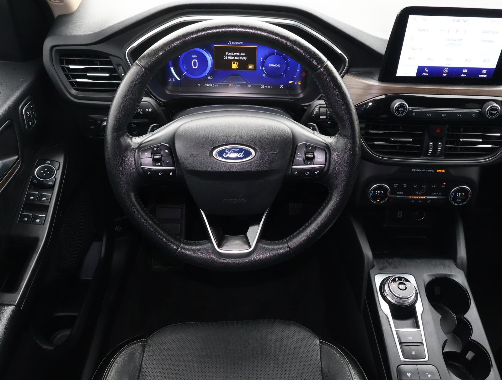 Used 2020 Ford Escape Titanium image 9