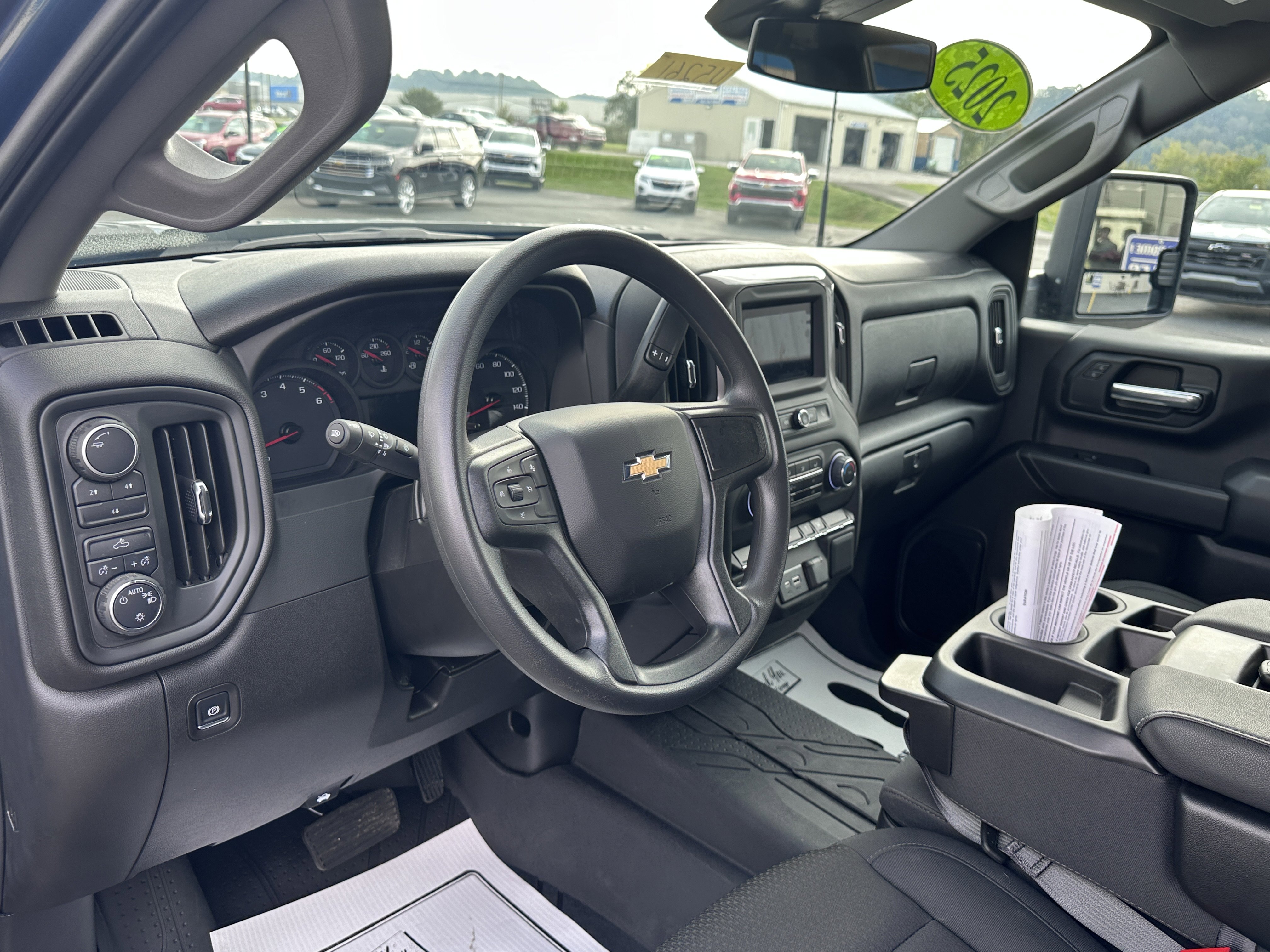 Used 2025 Chevrolet Silverado 2500 Custom image 17