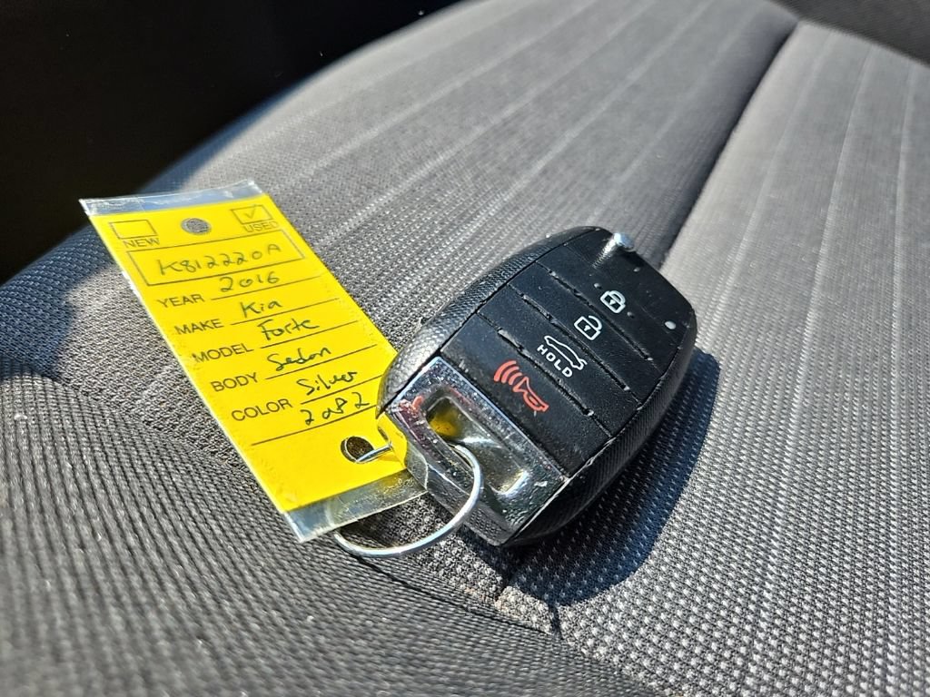Used 2016 Kia Forte LX FWD image 12