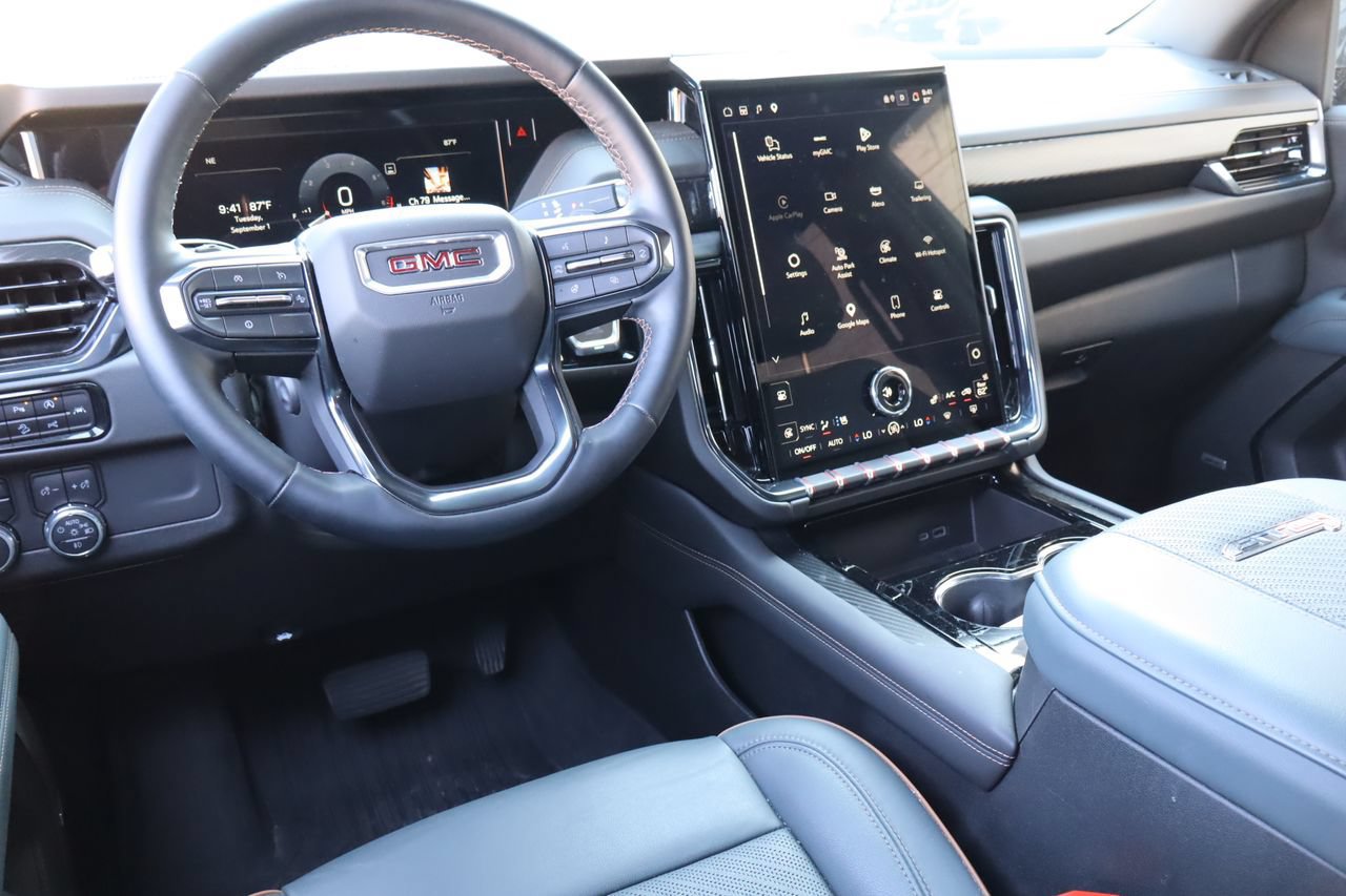 Used 2025 GMC Yukon XL AT4 AWD/4WD image 4