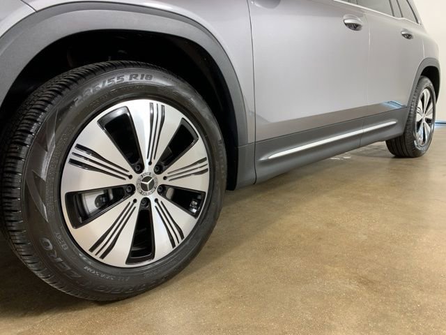 Used 2023 Mercedes-Benz EQB 300 4MATIC image 2