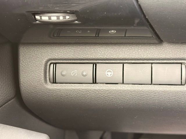 Certified 2024 Nissan Pathfinder SV w/ Black Appearance Package image 32