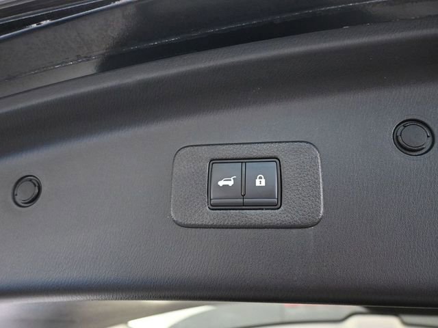 Used 2024 Nissan Armada Platinum w/ Captain's Chairs Package image 9