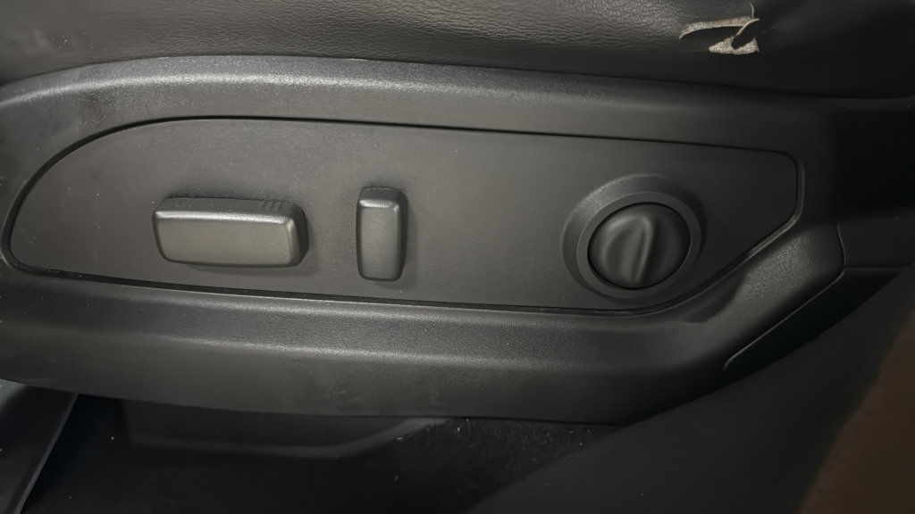 Used 2016 GMC Acadia SLT w/ Open Road Package image 17