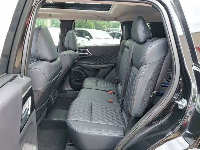 New 2025 Mitsubishi Outlander SEL image 5