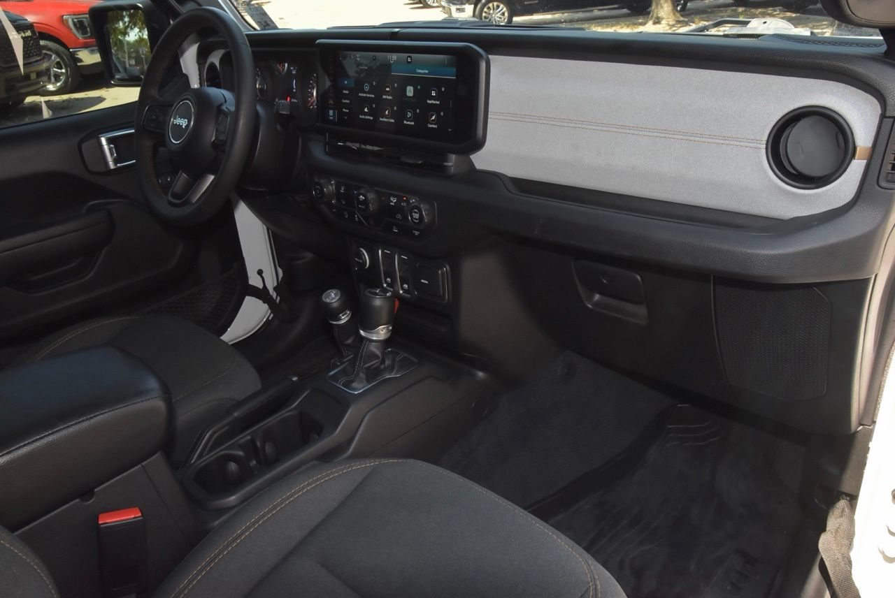 Used 2024 Jeep Wrangler Sport AWD/4WD image 17