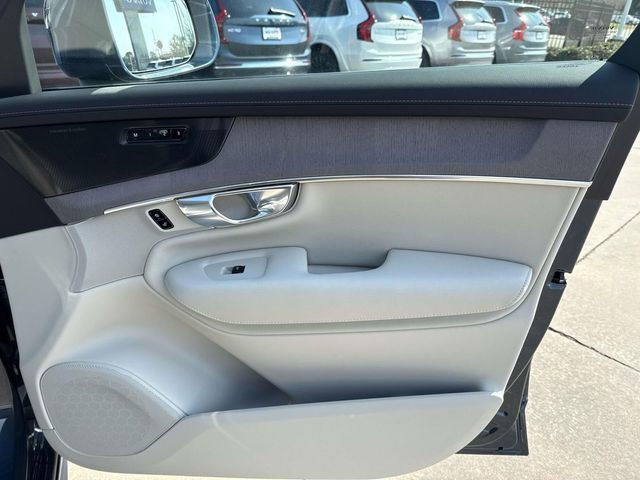 New 2026 Volvo XC90 B6 Ultra w/ Protection Package image 15