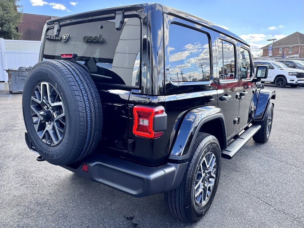 New 2026 Jeep Wrangler Sahara image 7