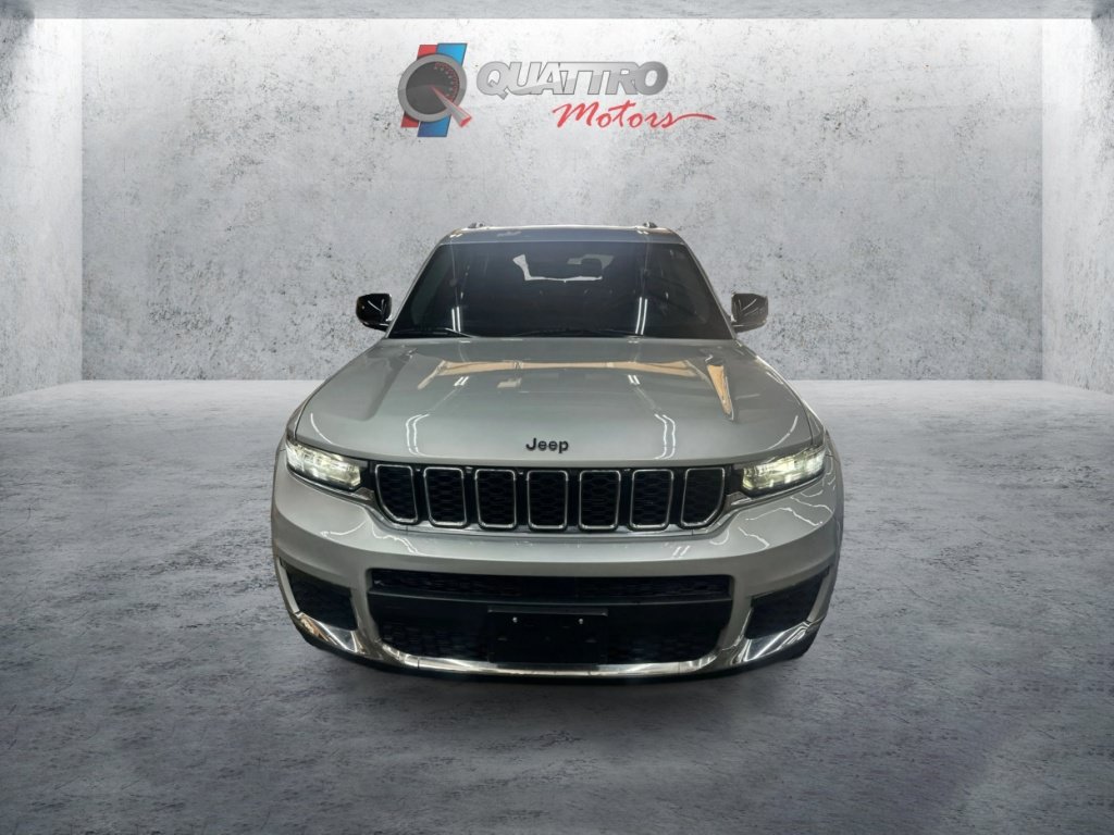Used 2022 Jeep Grand Cherokee L Limited AWD/4WD image 9