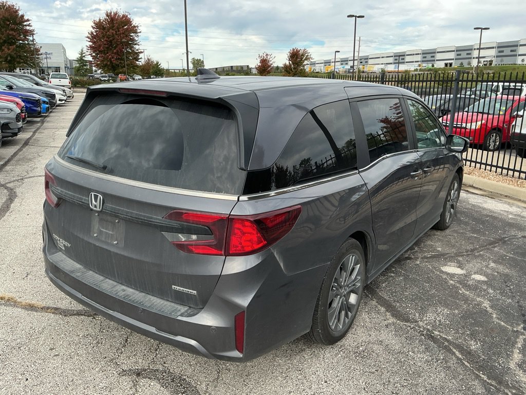 Used 2025 Honda Odyssey Touring image 13