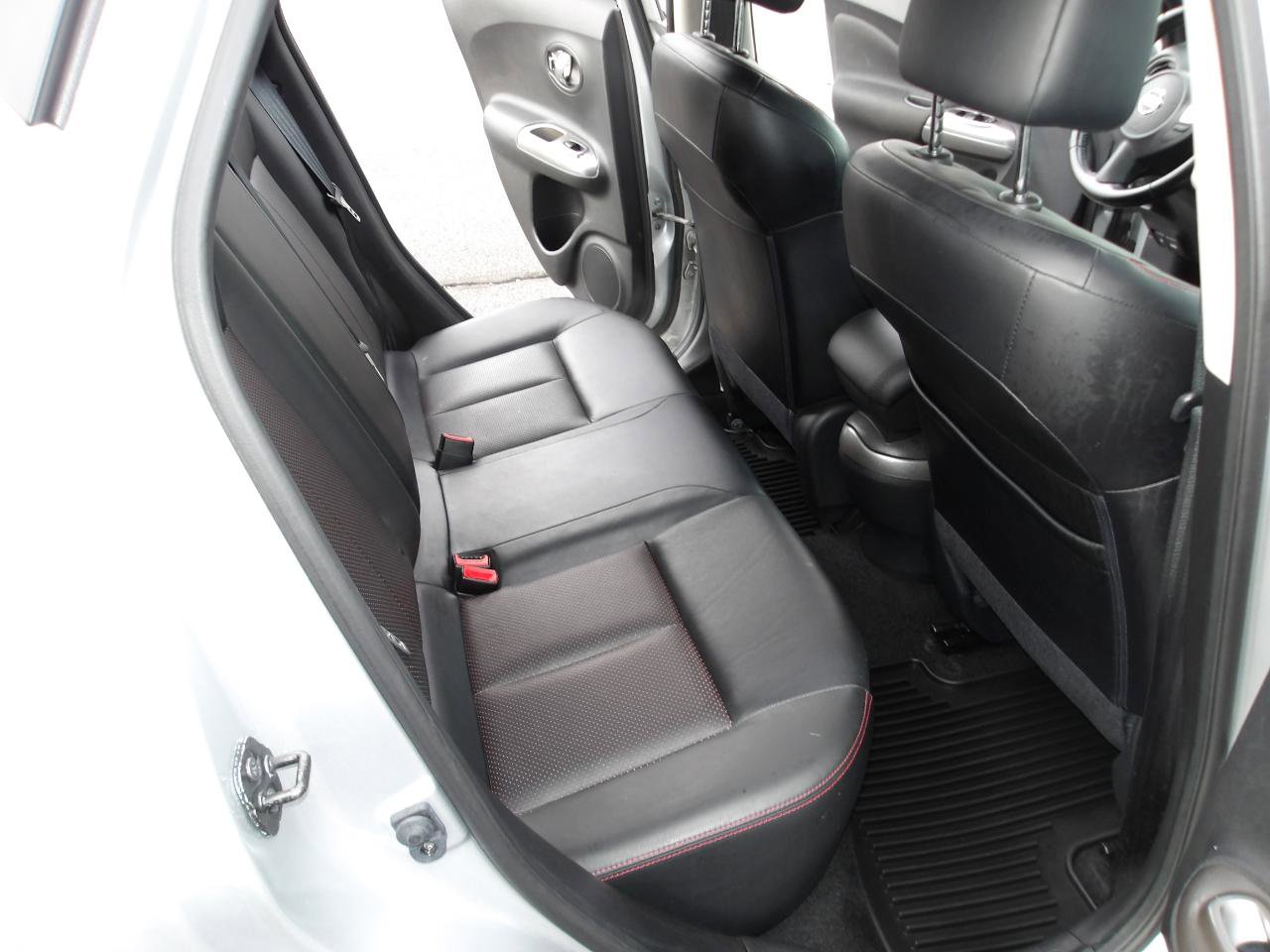 Used 2013 Nissan Juke SL w/ Chrome Pkg AWD/4WD image 12