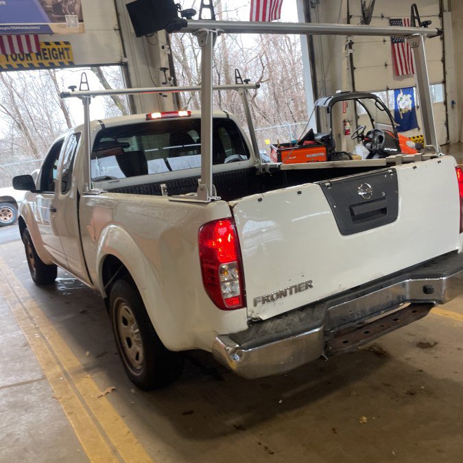 Used 2015 Nissan Frontier S image 2