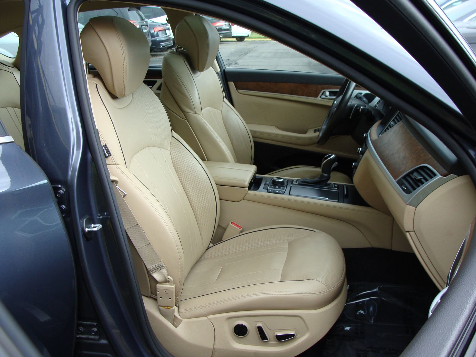 Used 2017 Genesis G80 3.8 w/ Option Group 03 image 7