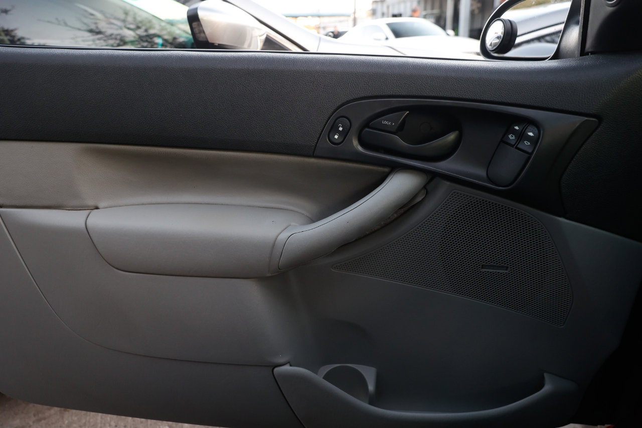 Used 2007 Ford Focus S image 36