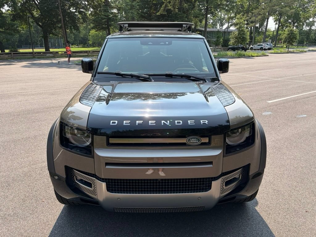 Used 2022 Land Rover Defender 90 X AWD/4WD image 2