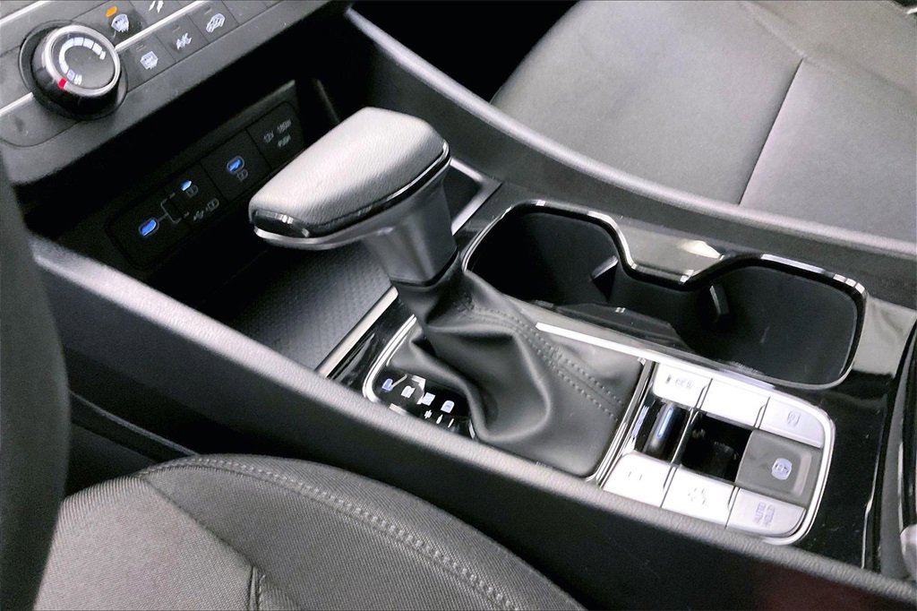 Certified 2025 Hyundai Tucson SE image 16